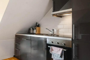 Dinbnb Apartments I Dockside Apartment With Modern Kitchen And Workspace